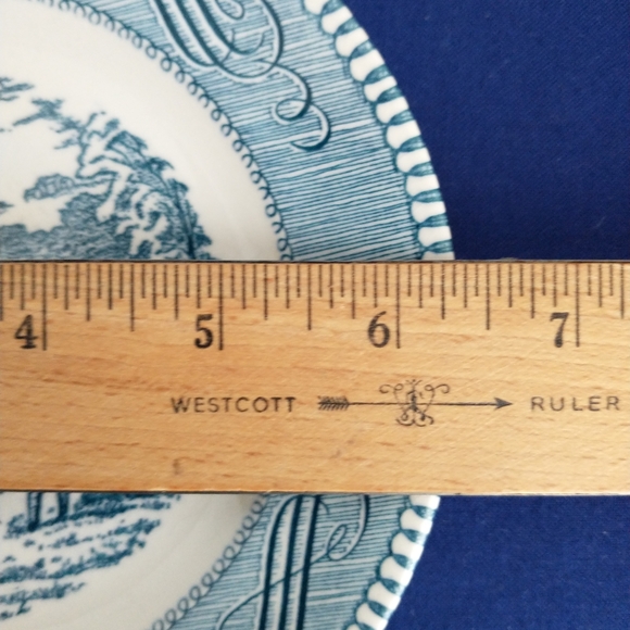 CURRIER & IVES 3 Bundle Dinner Table Plates - Picture 8 of 16